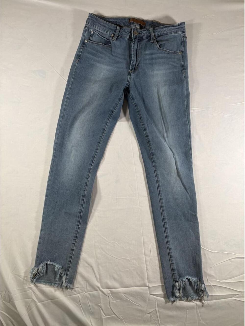 Leith Women's Blue and Navy Jeans
